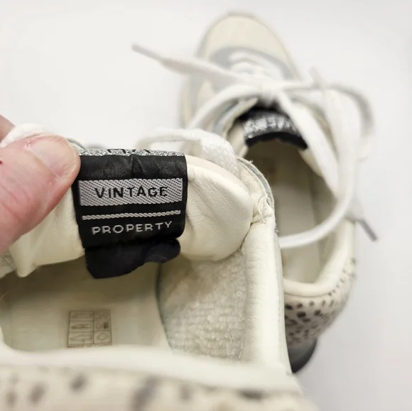 Vintage Havana, Silver and Blue Star Sneakers, Women's Size 6.5 - Picture 9 of 9